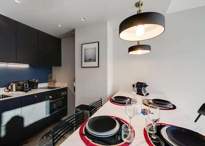 Le Centaure - 2 Bedrooms For 4 People شقة