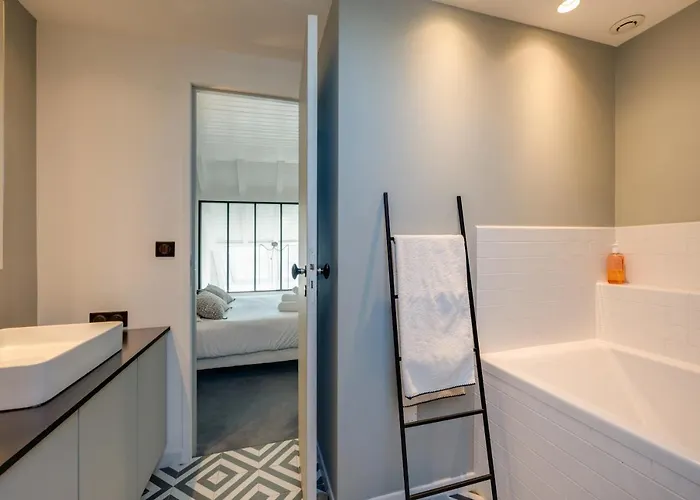 Le Centaure - 2 Bedrooms For 4 People *